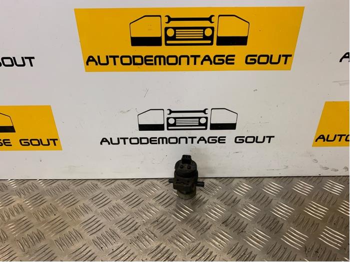 Usagé Divers Mercedes SLK (R170) 2.3 230 K 16V Prix € 29,99 Règlement à la marge proposé par Autodemontage Gout