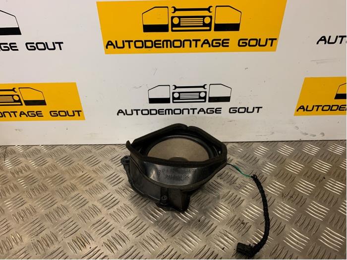 Używane Glosnik Mercedes SLK (R170) 2.3 230 K 16V Cena € 15,00 Procedura marży oferowane przez Autodemontage Gout