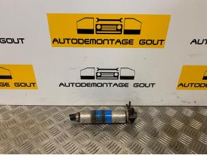 Usagé Pompe à carburant Mercedes SLK (R170) 2.3 230 K 16V Prix € 39,99 Règlement à la marge proposé par Autodemontage Gout