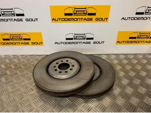 Used Front brake disc Audi TT (8N3) 3.2 V6 24V Quattro Price € 175,00 Margin scheme offered by Autodemontage Gout