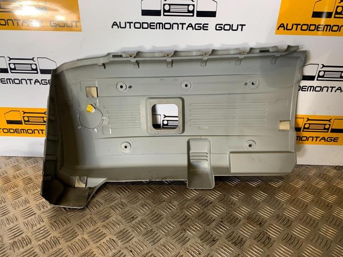Engine protection panel from a BMW 5 serie Touring (E61) 530i 24V 2006