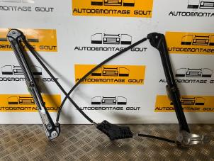 Używane Mechanizm szyby lewej przedniej wersja 2-drzwiowa Volkswagen Golf VII (AUA) 2.0 R-line 4Motion 16V Cena € 39,99 Procedura marży oferowane przez Autodemontage Gout