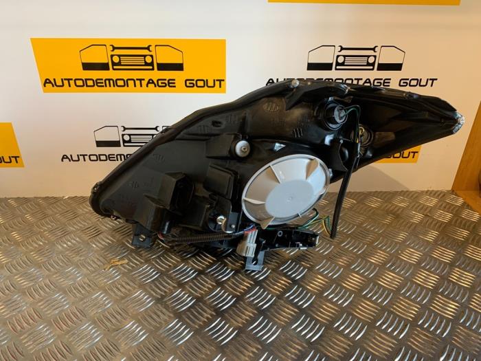 Scheinwerfer rechts Nissan 350 Z 3.5 V6 24V - Autodemontage Gout