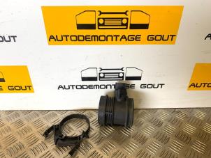 Used Air mass meter Chrysler Crossfire 3.2 V6 18V Price € 39,99 Margin scheme offered by Autodemontage Gout