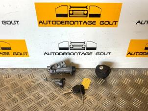 Usados Cerradura de contacto y llave Seat Ibiza III (6L1) 1.2 12V Precio € 59,99 Norma de margen ofrecido por Autodemontage Gout