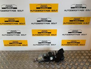 Używane Pas bezpieczenstwa prawy przód Mercedes E (C207) E-220 CDI 16V BlueEfficiency Cena € 99,95 Procedura marży oferowane przez Autodemontage Gout
