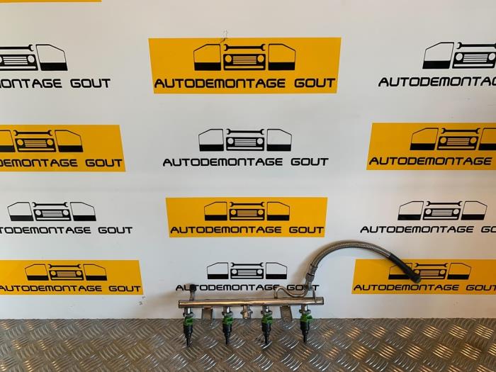 Usagé Système d'injection Mercedes SLK (R170) 2.3 230 K 16V Prix € 99,95 Règlement à la marge proposé par Autodemontage Gout