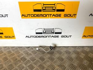 Używane Przewód paliwowy Volkswagen Polo V (6R) 1.8 GTI 16V Cena € 19,99 Procedura marży oferowane przez Autodemontage Gout