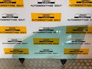 Używane Szyba drzwi lewych przednich wersja 4-drzwiowa Audi A4 Avant (B7) 2.0 TFSI 20V Cena € 34,99 Procedura marży oferowane przez Autodemontage Gout