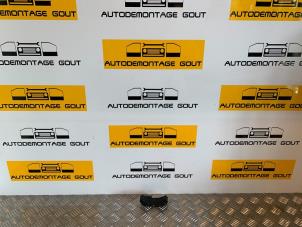 Usagé Bouton de warning Audi TT (8J3) 2.0 TFSI 16V Prix € 19,99 Règlement à la marge proposé par Autodemontage Gout
