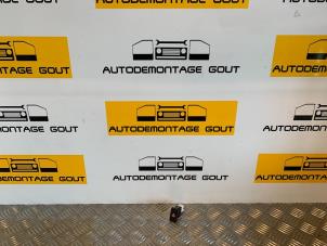 Usagé Commutateur éclairage d'urgence Volkswagen Golf VI (5K1) 1.4 TSI 122 16V Prix € 9,95 Règlement à la marge proposé par Autodemontage Gout