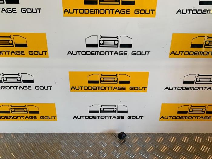 Używane Sterowanie dachu cabrio Mercedes SL (R129) 3.2 SL-320 V6 18V Cena € 49,99 Procedura marży oferowane przez Autodemontage Gout