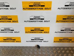 Używane Przelacznik elektrycznej szyby Volkswagen Golf VI (5K1) 1.4 TSI 122 16V Cena € 4,99 Procedura marży oferowane przez Autodemontage Gout