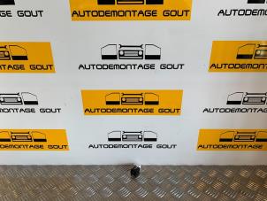 Usagé Commutateur ESP Volkswagen Golf VI (5K1) 1.4 TSI 122 16V Prix € 9,95 Règlement à la marge proposé par Autodemontage Gout