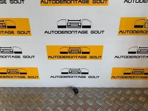 Używane Przelacznik cisnienia opon Volkswagen Golf VI (5K1) 1.4 TSI 122 16V Cena € 9,95 Procedura marży oferowane przez Autodemontage Gout