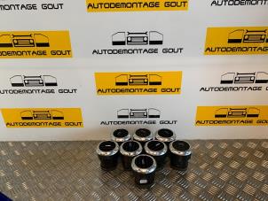 Usagé Aerateur tableau de bord Audi TT Roadster (8N9) 1.8 20V Turbo Prix € 14,99 Règlement à la marge proposé par Autodemontage Gout