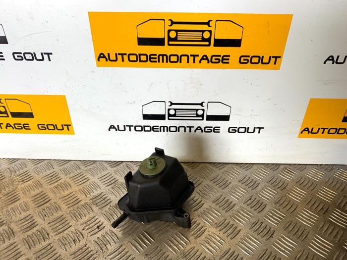 Begagnade Styrservotank Audi TT Roadster (8N9) 1.8 20V Turbo Pris € 9,95 Marginaltabell erbjuds av Autodemontage Gout