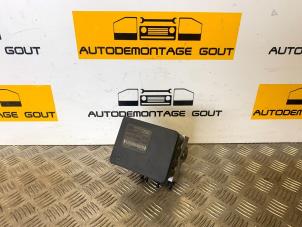 Usagé Pompe ABS Audi TT (8N3) 3.2 V6 24V Quattro Prix € 75,00 Règlement à la marge proposé par Autodemontage Gout