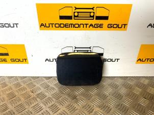 Usados Tapa de depósito Audi A4 Avant (B7) 2.0 TFSI 20V Precio € 35,00 Norma de margen ofrecido por Autodemontage Gout