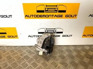 Usagé Serrure arrière droite Audi A4 Avant (B7) 2.0 TFSI 20V Prix € 25,00 Règlement à la marge proposé par Autodemontage Gout