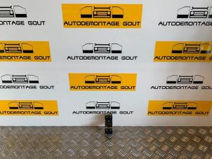 Używane Przelacznik elektrycznej szyby Volkswagen Golf VI (5K1) 1.4 TSI 122 16V Cena € 19,99 Procedura marży oferowane przez Autodemontage Gout