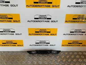 Usagé Poignée hayon Audi A5 Cabrio (8F7) 2.0 TFSI 16V Prix € 49,99 Règlement à la marge proposé par Autodemontage Gout