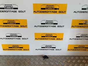 Usagé Commutateur verrouillage central des portes Audi A3 Cabriolet (8V7/8VE) 1.4 TFSI 16V Prix € 9,95 Règlement à la marge proposé par Autodemontage Gout
