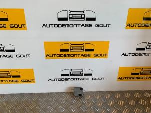 Usagé Antenne amplificateur Audi TT (8N3) 1.8 20V Turbo Prix € 49,99 Règlement à la marge proposé par Autodemontage Gout