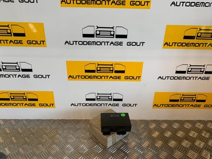 Używane Modul Comfort Volkswagen New Beetle (9C1/9G1) 1.8 20V Turbo Cena € 149,99 Procedura marży oferowane przez Autodemontage Gout
