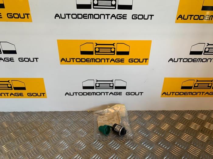 Begagnade Trycksensor, luftkonditionering Audi TT Roadster (8N9) 1.8 20V Turbo Pris € 19,99 Marginaltabell erbjuds av Autodemontage Gout