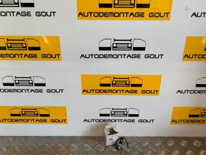 Usados Sensor de presión de aceite Volkswagen Golf V (1K1) 2.0 GTI 16V Precio € 9,95 Norma de margen ofrecido por Autodemontage Gout