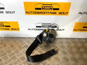 Used Front seatbelt, left Mercedes SLK (R170) 2.3 230 K 16V Price € 49,99 Margin scheme offered by Autodemontage Gout