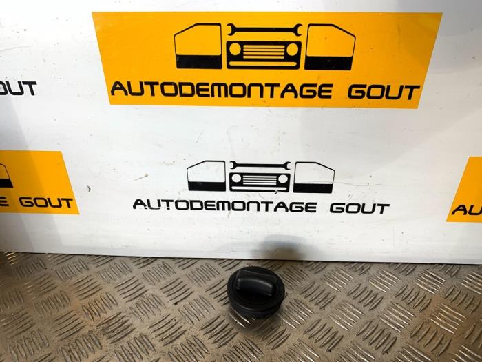 Begagnade Tanklock Mercedes SLK (R170) 2.3 230 K 16V Pris € 10,00 Marginaltabell erbjuds av Autodemontage Gout