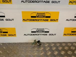 Używane Czujnik podwójny ESP Mercedes SLK (R170) 2.3 230 K 16V Cena € 124,99 Procedura marży oferowane przez Autodemontage Gout