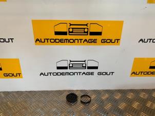 Used Dashboard vent Chrysler Crossfire Roadster 3.2 V6 18V Price € 29,99 Margin scheme offered by Autodemontage Gout