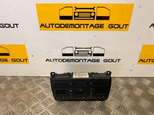 Usagé Panneau de commandes chauffage Audi A6 (C5) 2.4 V6 30V Prix € 29,99 Règlement à la marge proposé par Autodemontage Gout