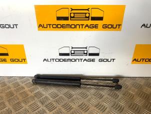 Used Set of gas struts for boot Audi TT (8N3) 1.8 20V Turbo Price € 25,00 Margin scheme offered by Autodemontage Gout