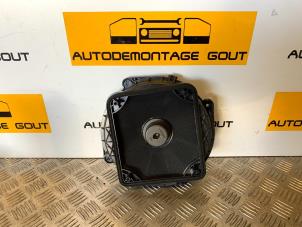 Gebrauchte Subwoofer Audi TT Roadster (8N9) 3.2 V6 24V Quattro Preis € 79,99 Margenregelung angeboten von Autodemontage Gout