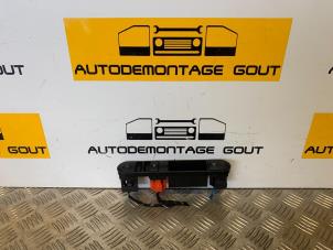 Usados Control remoto de capota Audi TT Roadster (8N9) 3.2 V6 24V Quattro Precio € 39,99 Norma de margen ofrecido por Autodemontage Gout