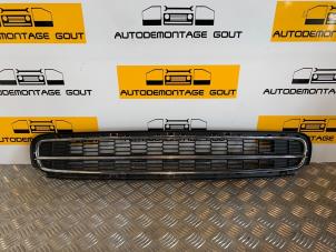 Used Bumper grille Mini Mini (R56) 1.4 16V One Price € 29,99 Margin scheme offered by Autodemontage Gout