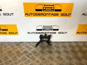 Usados Soporte (varios) Audi TT Roadster (8N9) 3.2 V6 24V Quattro Precio € 9,95 Norma de margen ofrecido por Autodemontage Gout