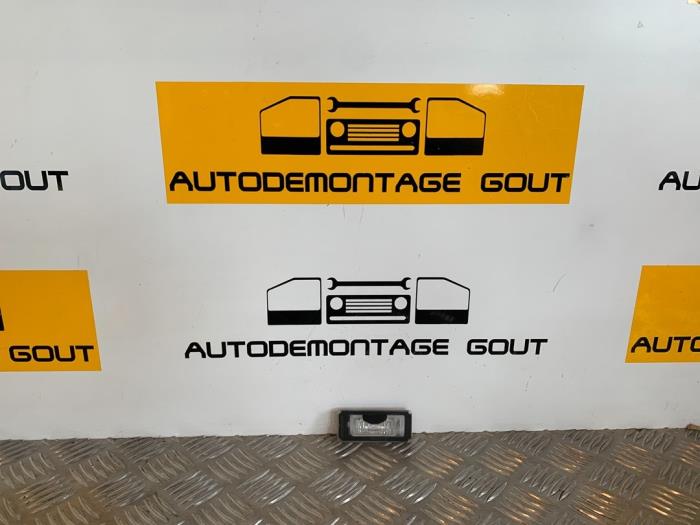 Begagnade Nummerskyltbelysning Mini Mini (R56) 1.4 16V One Pris € 9,95 Marginaltabell erbjuds av Autodemontage Gout