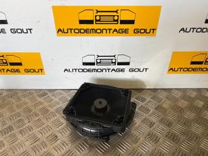 Used Subwoofer Audi TT Roadster (8N9) 3.2 V6 24V Quattro Price € 79,99 Margin scheme offered by Autodemontage Gout