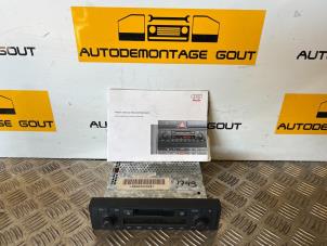 Usagé Radio/Cassette Audi TT Roadster (8N9) 3.2 V6 24V Quattro Prix € 75,00 Règlement à la marge proposé par Autodemontage Gout