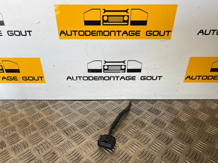 Używane Wtyk Audi TT Roadster (8N9) 3.2 V6 24V Quattro Cena € 24,99 Procedura marży oferowane przez Autodemontage Gout