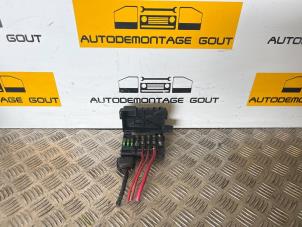 Used Fuse box Audi TT (8N3) 3.2 V6 24V Quattro Price € 39,99 Margin scheme offered by Autodemontage Gout