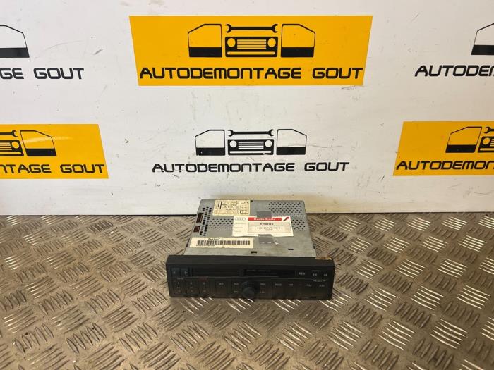 Radio/Cassette van een Audi A2 (8Z0) 1.4 16V 2001