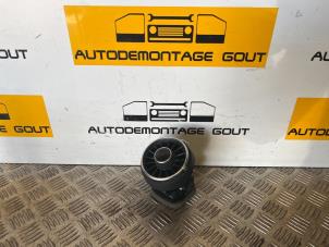 Usagé Grille aération tableau de bord Audi TT (FV3/FVP) 2.0 TFSI 16V TTS Quattro Prix € 25,00 Règlement à la marge proposé par Autodemontage Gout