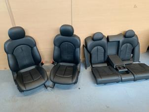 Używane Fotele + kanapa (kompletne) Mercedes CLK (W209) 1.8 200K 16V Cena € 499,99 Procedura marży oferowane przez Autodemontage Gout