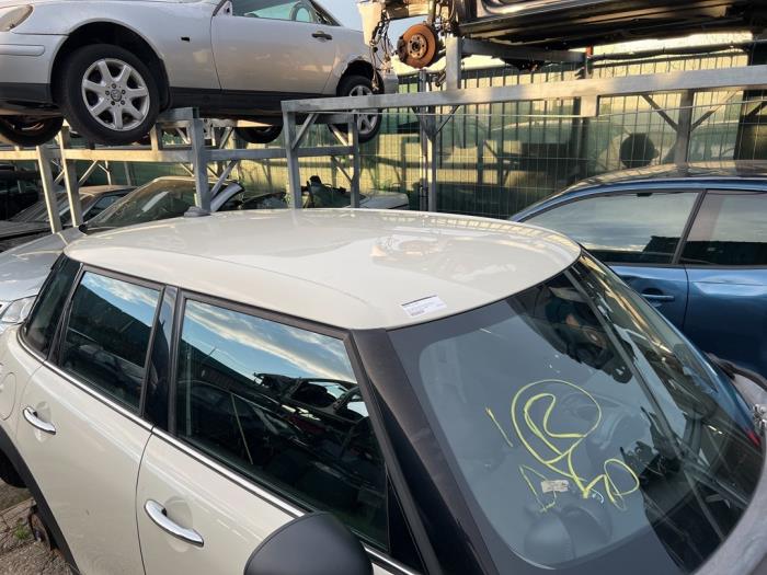 Begagnade Tak Mini Mini (F55) 1.2 12V One Pris € 499,99 Marginaltabell erbjuds av Autodemontage Gout